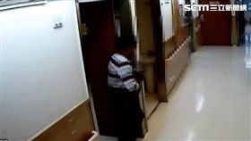 台北市翁姓竊賊潛入各大醫療院所，並趁四下無人之際竊取財物（翻攝畫面）