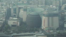 京華城再度流標京華城購物中心去年12月首次標售時無人投標，京華城修改投標方式舉行第2度標售，29日開標，最終仍以流標作收。中央社記者徐肇昌攝　108年3月29日