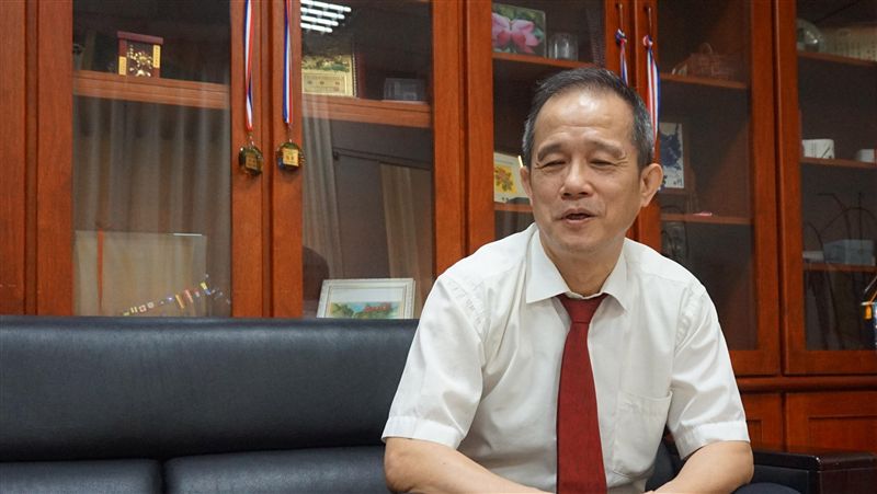 兒2年半拿學碩士　楊敏華：交給司法
