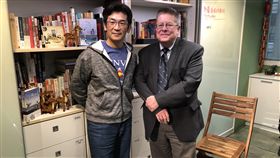 紐約市立大學電視台  將播放魏德聖訪問紐約市立大學電視台「城市電影院」節目10月推出台灣當代電影專題，將播放主持人傑瑞卡爾森（右）年初赴台訪問「海角七號」導演魏德聖（左）的內容。（駐紐約台北文化中心提供）中央社記者尹俊傑紐約傳真  108年9月25日