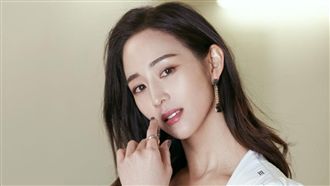 張鈞甯請機上乘客小聲！得知對方身分尬了