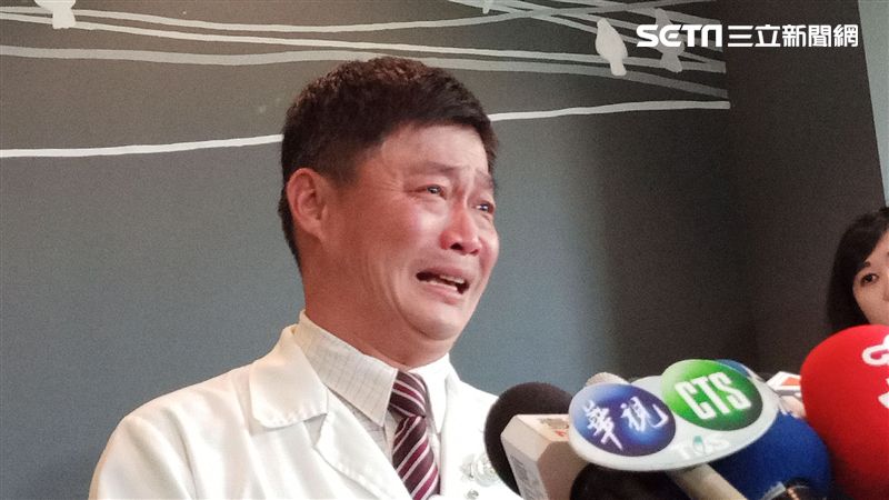 男嬰夭折未見病歷　醫：帶回家寫報告