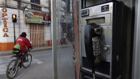 公用電話亭,法國,手機,時代記憶,電話卡(路透社）