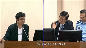 蔡適應 嚴德發（圖／翻攝自國會轉播）