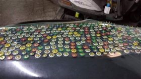 機車,坐墊,圖釘,貓抓,傷人　圖／翻攝爆怨公社