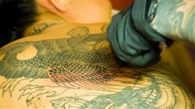 刺青
https://www.flickr.com/photos/thirteen23/1411171662/in/photolist-4mX1yD-8nPqTV-ovExzJ-39GCaU-4TVi8i-wHmmXB-g9FzhG-91A3E5-oKFAp5-VwMF99-r7s5g1-eh167Q-9h3Ha2-6cpA3K-5YiJmQ-deWUk5-x8swfd-4T8gwf-hYqpbx