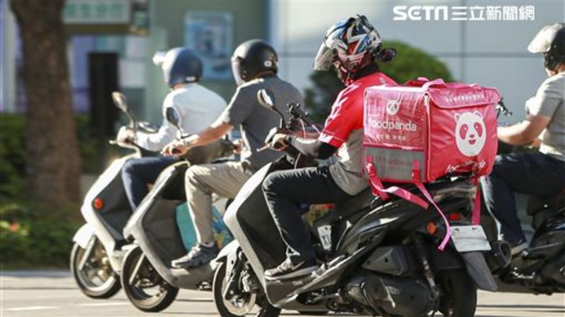 外送哥遇超羞恥要求　網：為錢犧牲吧