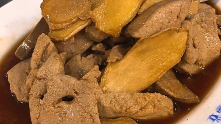 熱炒點1道！他猛嗑飯　網曝：老闆賺