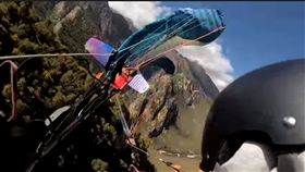 滑翔翼,撞擊,意外,墜落,俄羅斯（圖／翻攝自Игорь Снисаренко YouTube）