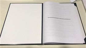 26日聯合國大會中，英、法與印度等20國簽署一項協議，目標在制止假新聞在網路上散播。（圖取自twitter.com/TomFriang）