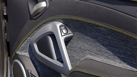 鎖車,警消,報警,獨留,兒少法(翻攝自Pixabay)