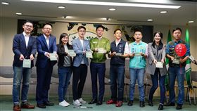 林飛帆、王柏鈞、莊競程、謝佩芬、蔡沐霖、吳怡農、張銘祐、賴品妤、李問（民進黨提供）