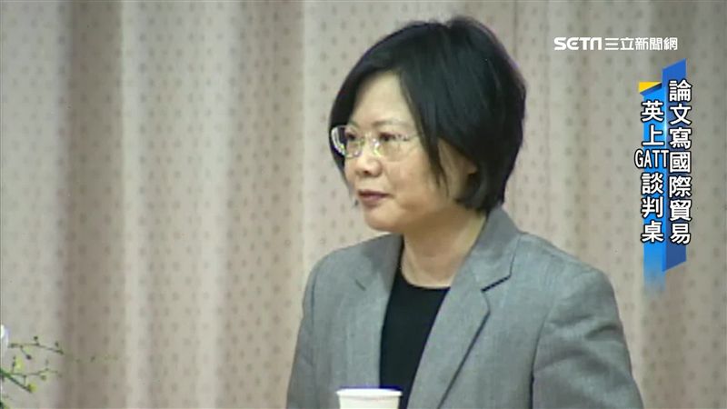 萬人在線搶看！蔡英文總統級論文上線
