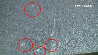 蘆洲深夜巨響　玻璃門遭鋼珠射破6洞