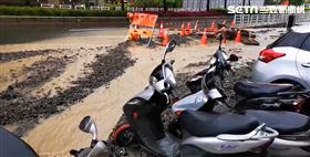 汐止,淹水,機車,泡水,淤泥,人行道工程
