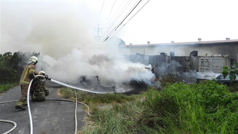 台南歸仁火警燒多輛汽機車　無人傷亡