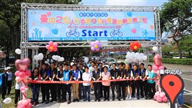 台中之心計畫第2期第1階段工程完工台中市政府推動「台中之心人行步道及自行車道路網改善工程」，市長盧秀燕（前中白衣者）28日視察第2期第1階段工程完工情形，全線預計民國109年底完工。中央社記者郝雪卿攝　108年9月28日