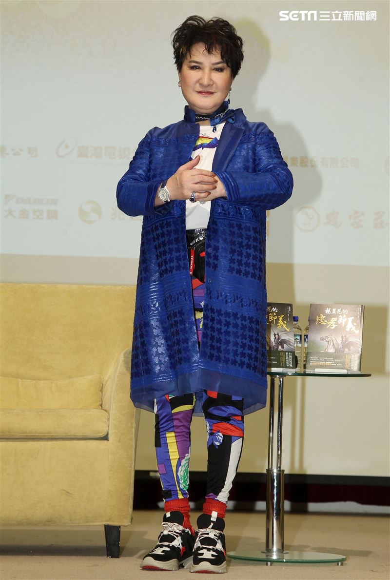 楊麗花新書發表會，女弟子陳亞蘭站台。（記者邱榮吉/攝影）