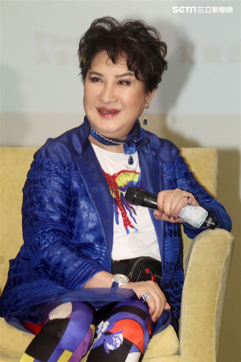 楊麗花新書發表會，女弟子陳亞蘭站台。（記者邱榮吉/攝影）