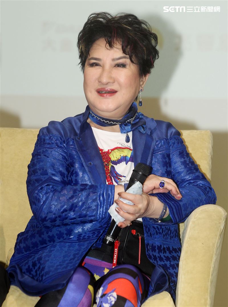 楊麗花新書發表會，女弟子陳亞蘭站台。（記者邱榮吉/攝影）