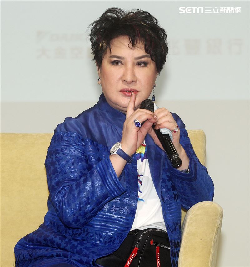 楊麗花新書發表會，女弟子陳亞蘭站台。（記者邱榮吉/攝影）