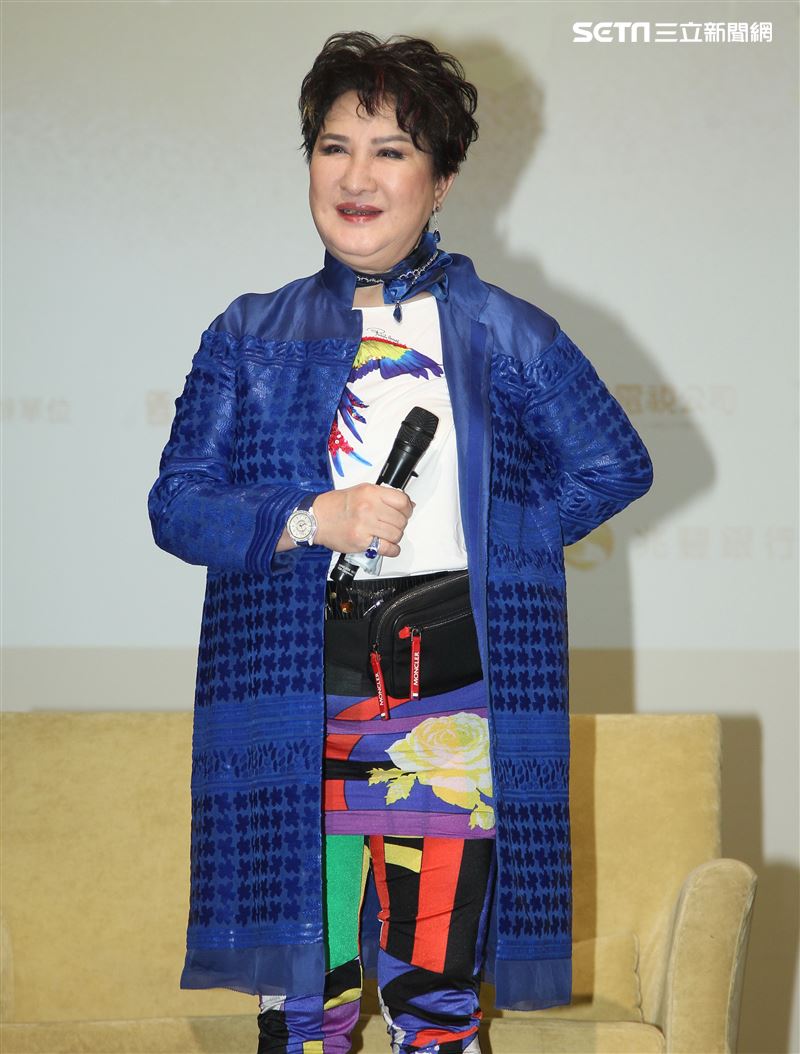 楊麗花新書發表會，女弟子陳亞蘭站台。（記者邱榮吉/攝影）