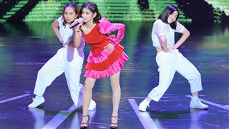 李千那好火辣！廣播金鐘公開初戀情事