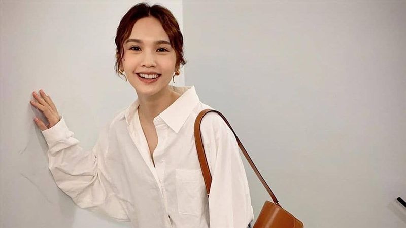 和李榮浩做人成功？楊丞琳公開凸肚照