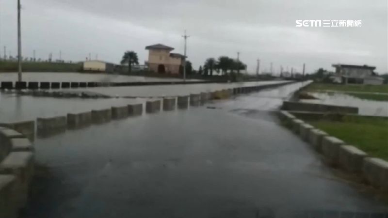暴雨狂灌！宜蘭壯圍水快淹至路面