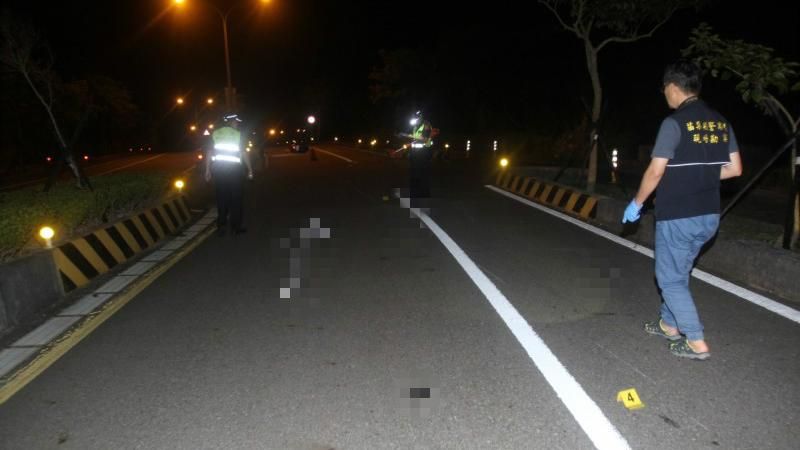 疑不熟路況！男大生撞分隔島命危送醫