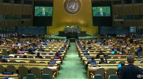 第74屆聯合國大會總辯論第5天，續有4友邦發聲挺台，吐瓦魯表明支持中華民國以創始成員身分重返聯合國。圖為吐瓦魯副總理陶波發表談話。（圖取自聯合國YouTube頻道網頁）