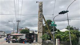 「花蓮石藝大街」內一棟歷史建築舊鐵路醫院，台鐵局將展開修復，施工期間經協商同意石藝大街商家於原地繼續經營；花蓮縣文化局盼藉此機會改善相關環境，讓石藝大街重生。中央社記者李先鳳攝　108年9月29日