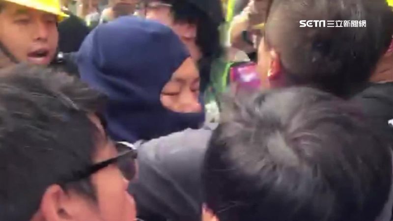 起底何韻詩潑漆男　曾潑蔡丁貴生髮水