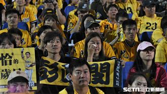 中職／彭政閔引退　萬人合唱說好不哭