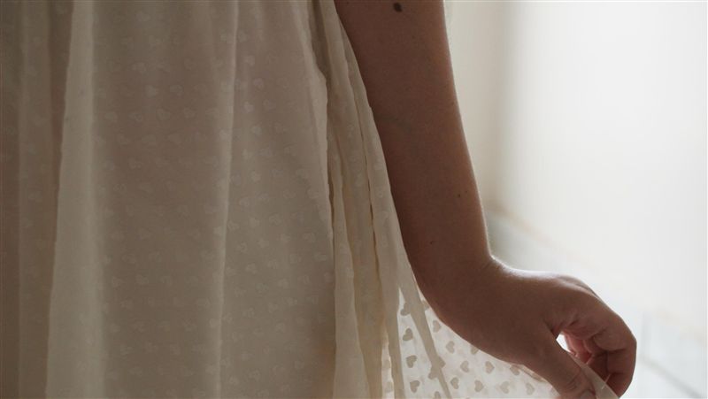 人妻「絲襪根部」挑逗！網友啪完挨告