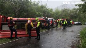 米塔,釣魚,受困,新北,翻攝畫面