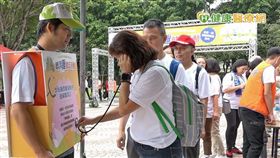 活動中設置六種不同的肺部呼吸音互動裝置，邀請民眾拿起聽診器體驗聽診肺部呼吸音。