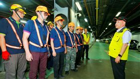 嚴防強風豪雨　桃園機場進行防汛演練（1）米塔颱風來襲，桃園國際機場公司成立颱風緊急應變中心，並在各重要地點舉行防汛演練，桃機公司也建議旅客，出門前先向航空公司確認班機最新動態，同時注意外出交通安全及營運狀態，避免行程受影響。中央社記者吳睿騏桃園機場攝　108年9月30日