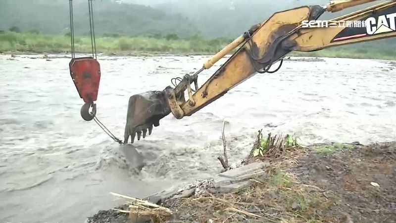 溪水暴漲果農崩潰…百坪農地全消失