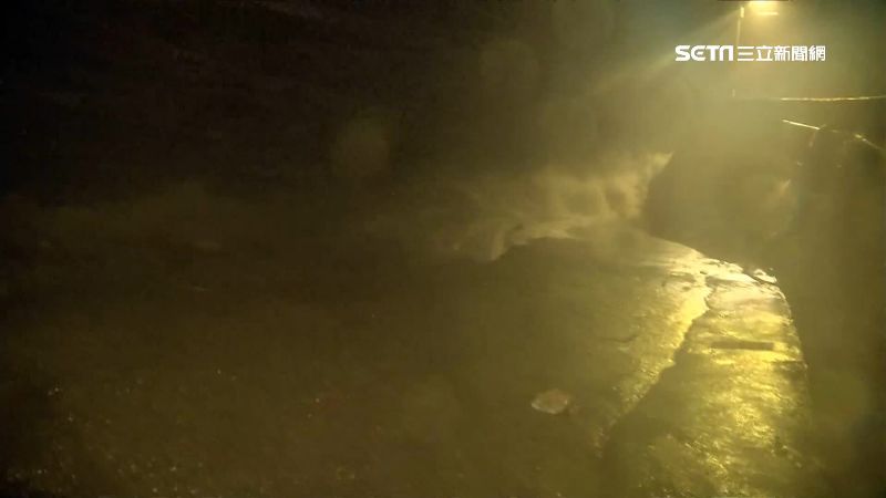 米塔夜襲東北角！暴雨狂炸魚塭慘淹沒
