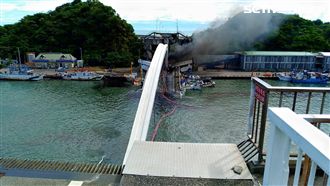 橋坍塌持續下沉！6移工受困傳敲打聲