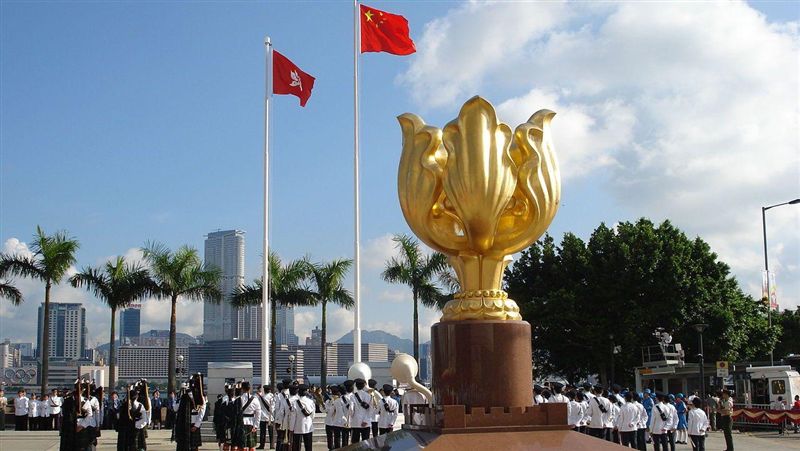 港府慶祝十一國慶　場外爆抬棺材示威