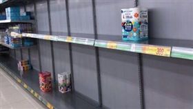 日本民眾搶衛生紙。（圖／翻攝自推特）
https://twitter.com/hmiyabi/status/1178860058425225216