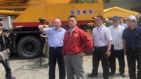 內政部長徐國勇第一時間趕赴宜蘭南方澳處理。