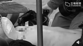 香港反送中一名示威者中彈倒地 圖翻攝自立場新聞