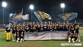 中信兄弟拿下下半季冠軍。（圖／記者王怡翔攝影）