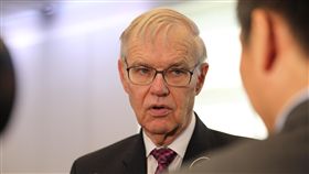 16:9
香港反送中情勢升高 卜睿哲：示威者應見好就收前美國在台協會主席卜睿哲1日參加華府智庫活動時受訪表示，香港反送中示威群眾應該見好就收，持續抗爭恐怕只會白白犧牲卻得不到勝利。中央社記者徐薇婷華盛頓攝 108年10月2日