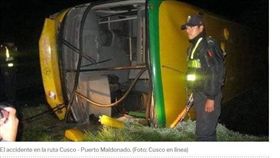 巴士,乘客,山谷,死亡（圖／翻攝自elcomercio）