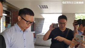 自強隧道內飆車害死女友，撞死施工工人的藍寶堅尼富少游瀚甯出庭，盼法官能判他緩刑。（圖／記者楊佩琪翻攝）