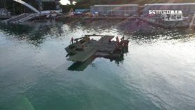 搭浮橋搶通1200